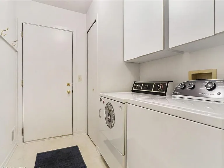 24267 Weathervane Ct — Photo 19
