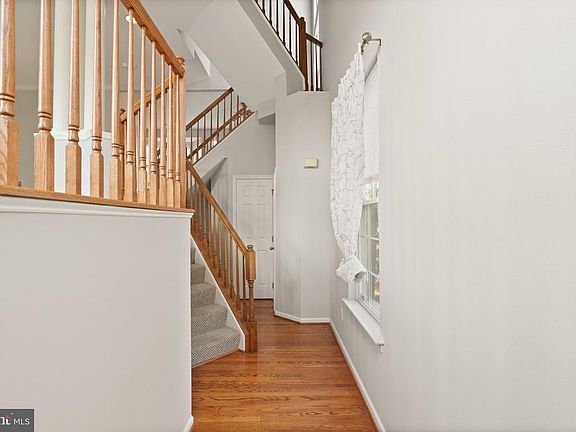 4th image of 6712 Sullivan Way