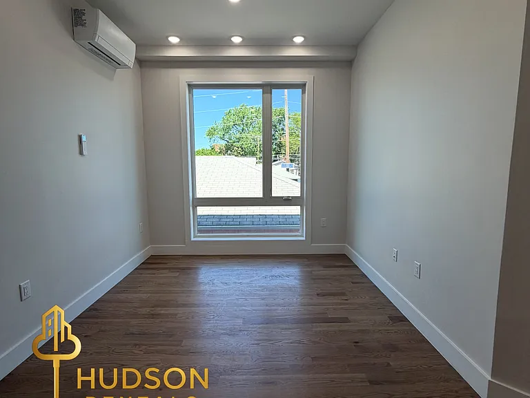40 Lembeck Ave #301 — Photo 5