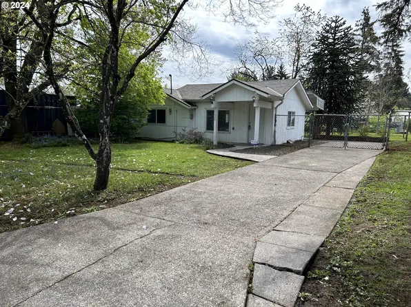 11924 SE Raymond St, Portland, OR 97266