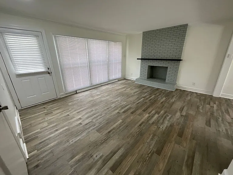 4026 Sedgewood Ln — Photo 7