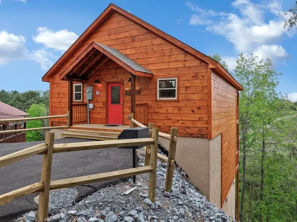 615 Quill Gordon Ct, Pigeon Forge, TN 37863