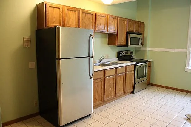 1 bed, 500 sqft, $575 — Photo 3