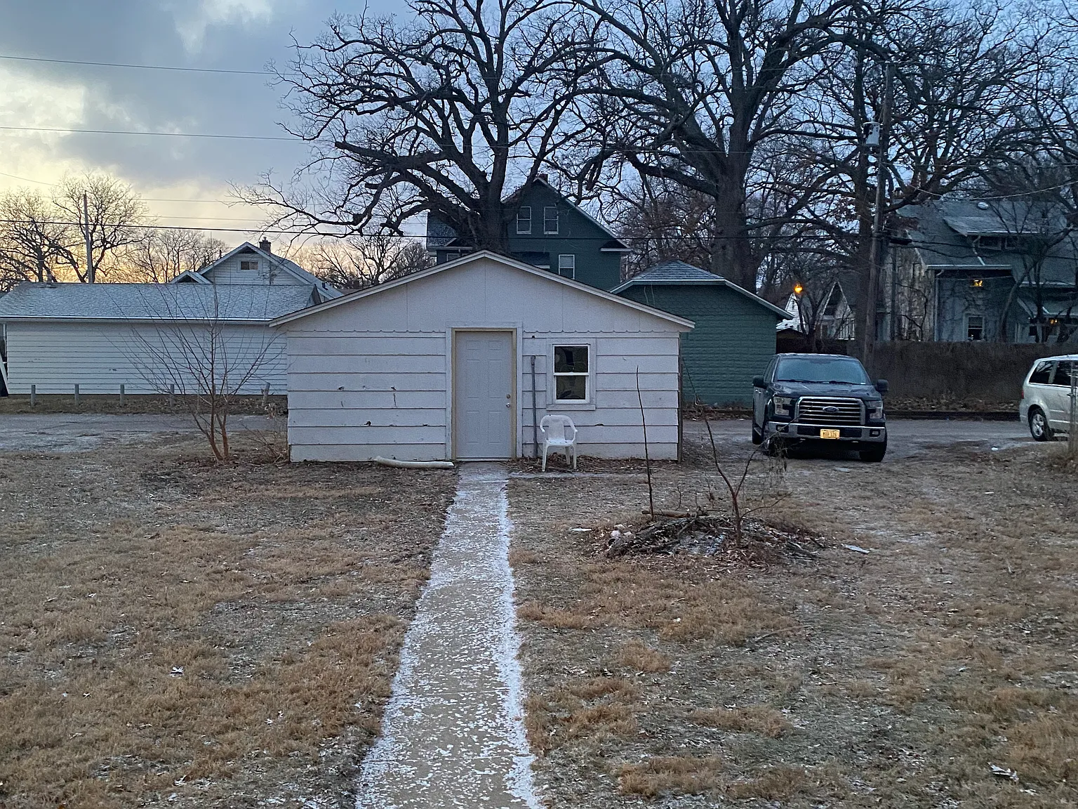 3 bed, 1032 sqft, $1,400 — Photo 2