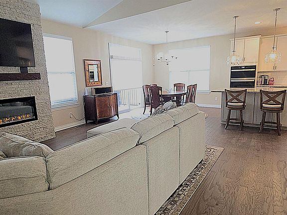 5th image of 11903 Timber Ct