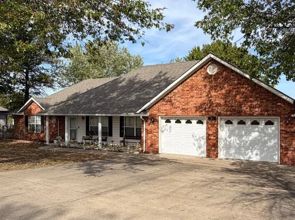 102 W Calista Dr, Tahlequah, OK 74464