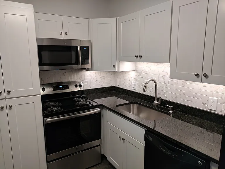 3800 Powell Ln #403 — Photo 8