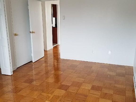 4th image of 409 N Broadway APT 38