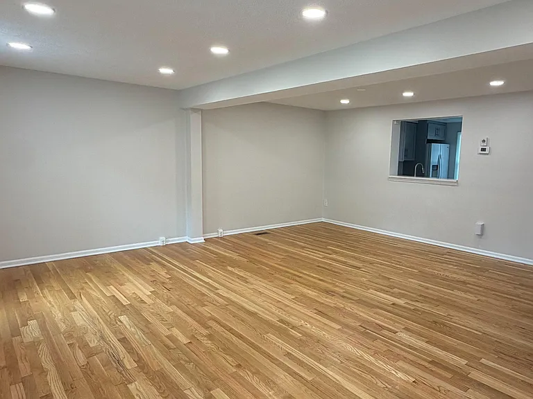 6812 Ericka Ave — Photo 9