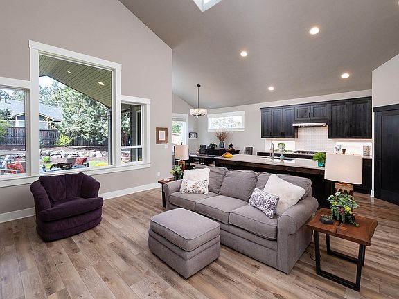 Sun filled & open to Island Kitchen>