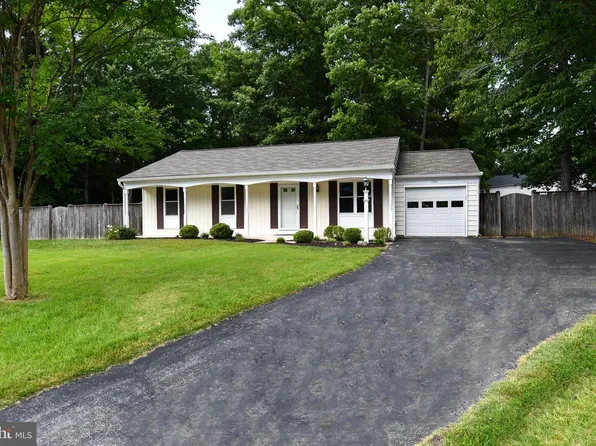 1900 Black Oak Ct, Waldorf, MD 20601