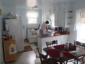 2nd image of 211 N 1st St