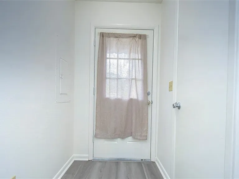 13937 Fletchers Mill Dr — Photo 4