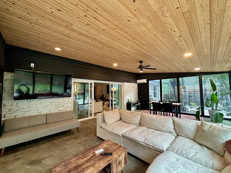 2409 Princeton Dr — Photo 36
