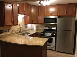 9755 S 89th Ave #2N, Palos Hills, IL
