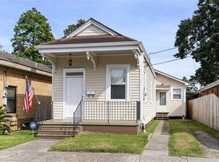 428 9th St, Gretna, LA 70053