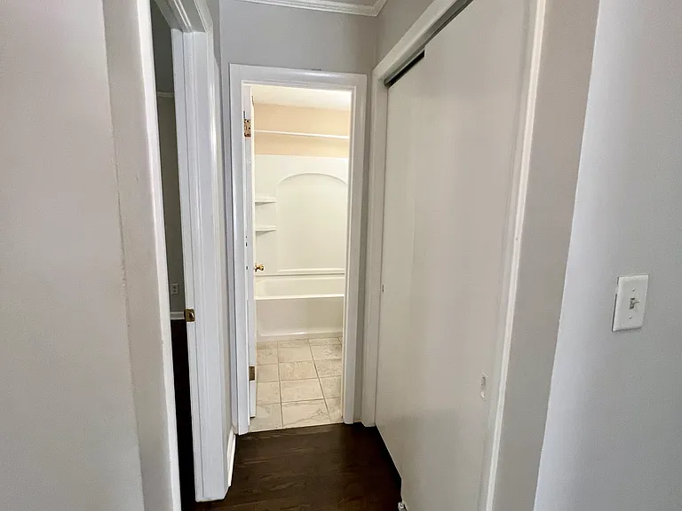 9601 Walnut St — Photo 20