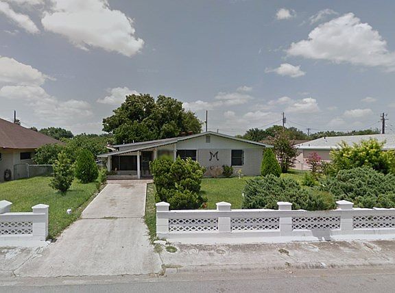 3rd image of 2412 Sycamore Ave