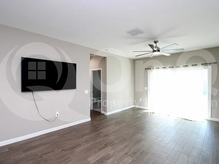 23979 W Verlea Dr — Photo 4