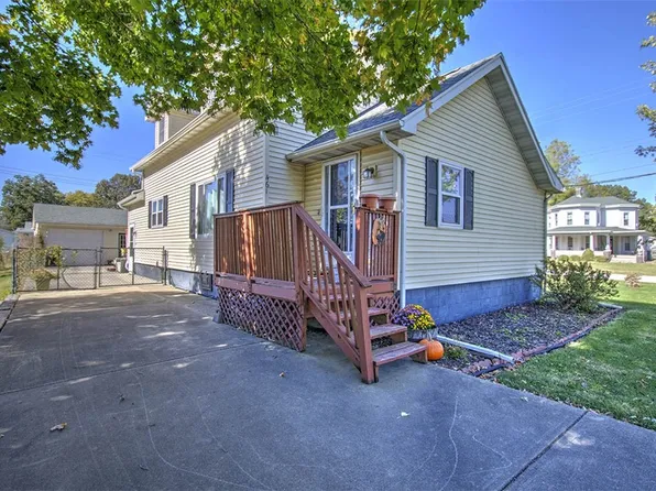 461 N Woodcock St, Macon, IL 62544