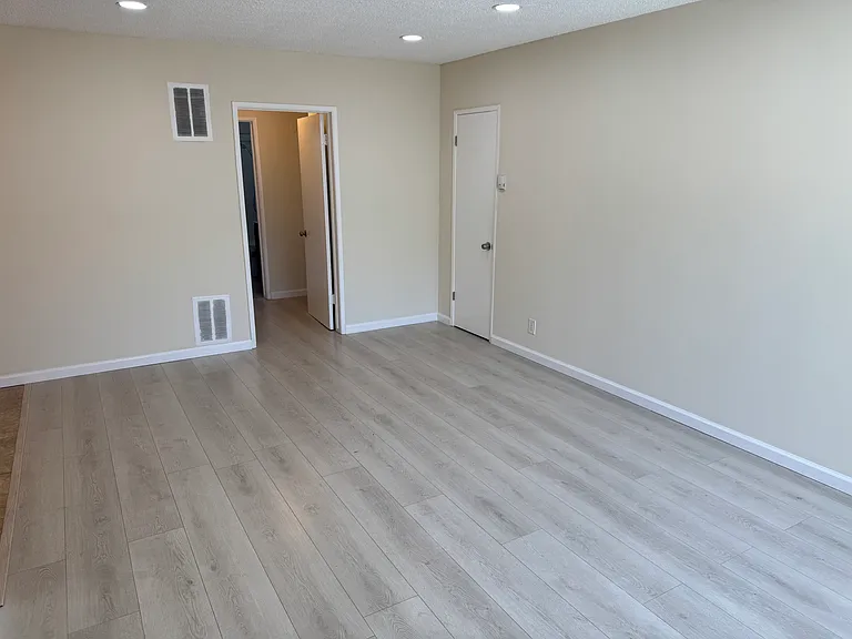 315 W Palmer Ave #3 — Photo 6