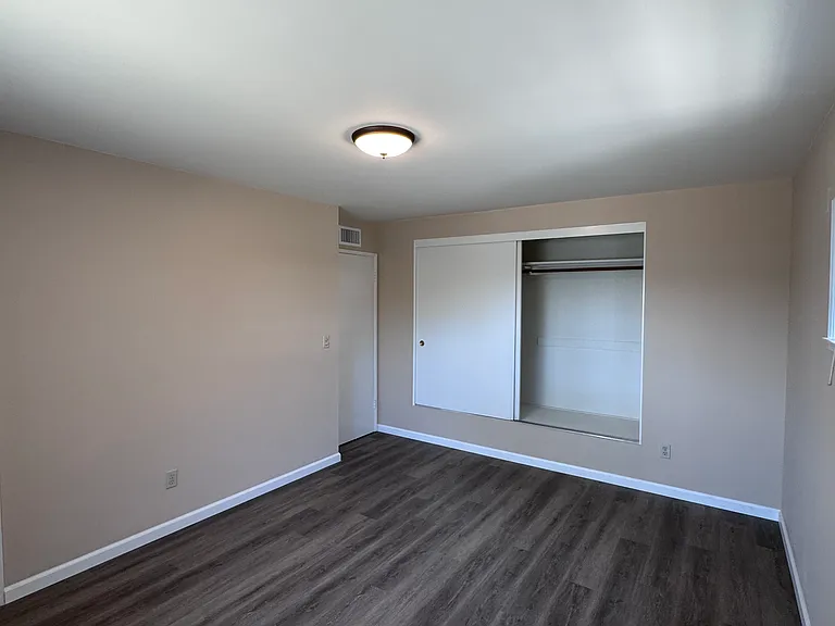 914 La Fiesta Way — Photo 13