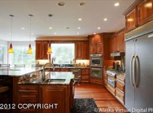 9380 Autumn Ridge Cir, Anchorage, AK 99507