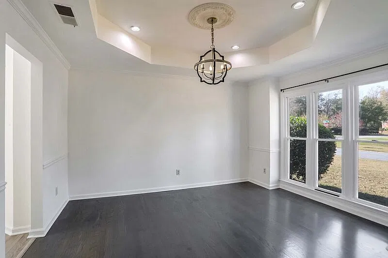 4 bed, 2.5 bath, 2505 sqft, $2,850 — Photo 3