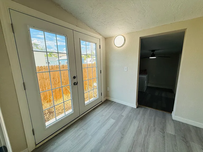 4010 Miramar Way S — Photo 9