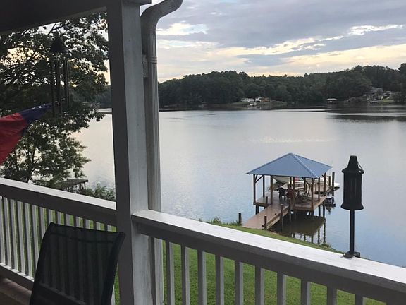 4th image of 3121 Lakeside Cir