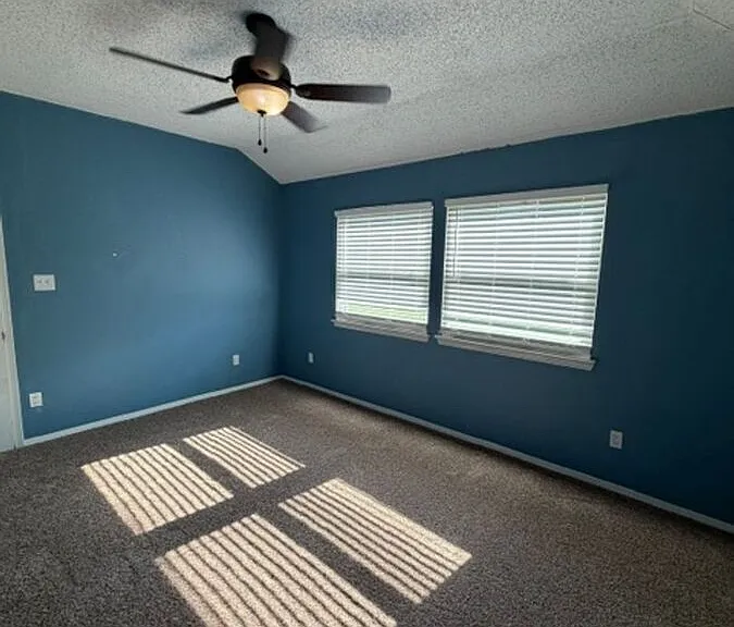 5009 Paragon Dr — Photo 11
