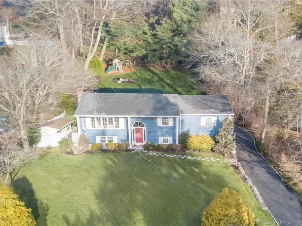 32 Hogan Trail, Westport, CT 06880