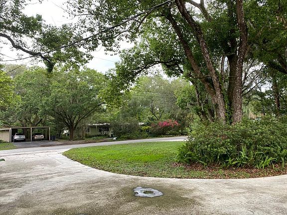 4th image of 2111 W Country Club Dr