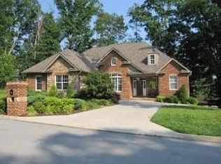 473 Yosemite Dr, Lenoir City, TN 37771