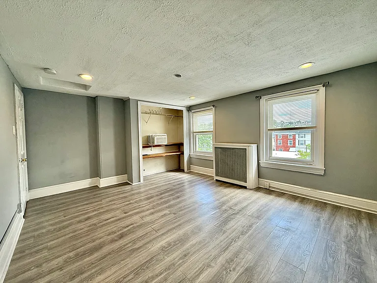 122 2nd St #2 — Photo 24