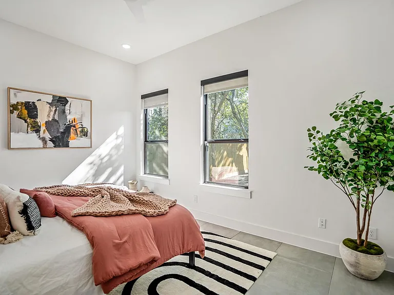 207 S Lockwood Dr #1 — Photo 20