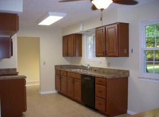 4547 Vernon Dr, North Olmsted, OH 44070
