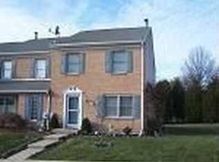 1113 Meadowbrook Ln, Perkiomenville, PA 18074