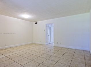 270 Layne Blvd APT 113, Hallandale, FL 33009