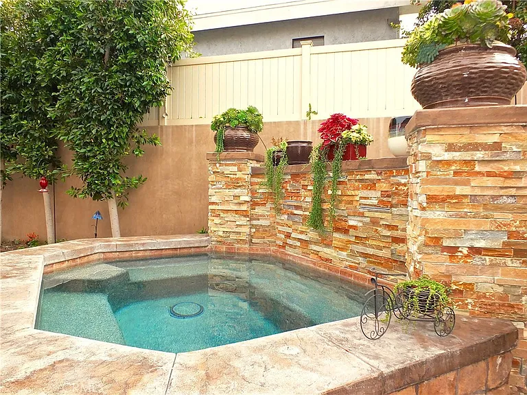 2104 Ruhland Ave — Photo 64