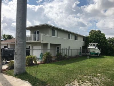 2250 W 5th Way, Hialeah, FL, 33010