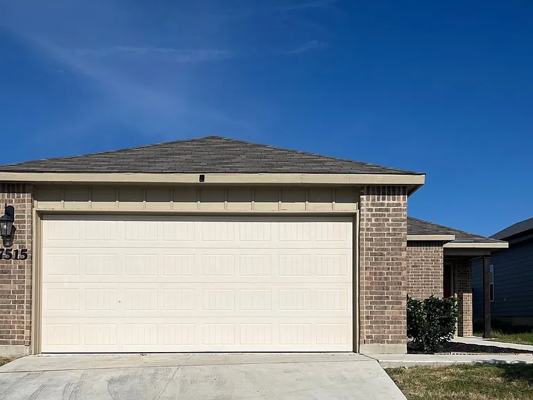 7515 Crestway Rdg — Photo 1