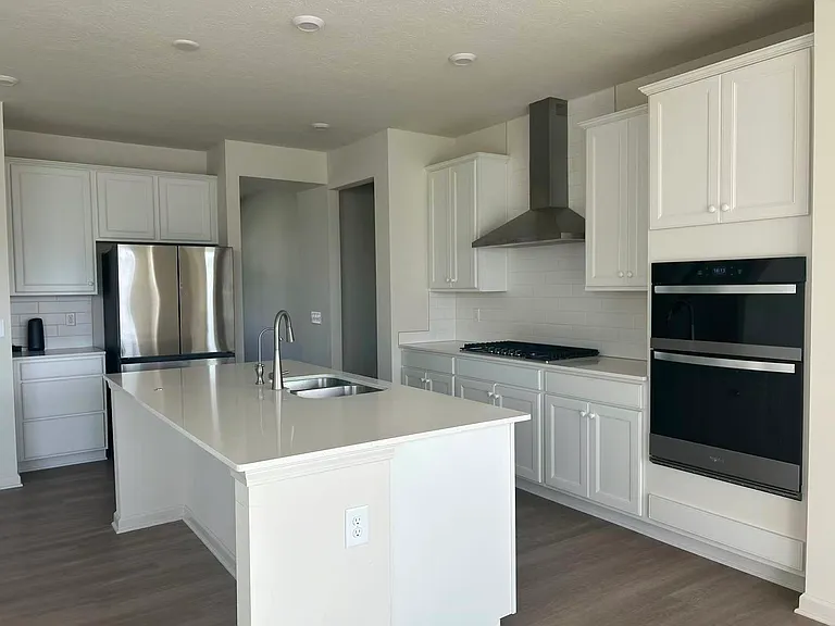 3296 Hadley Dr — Photo 9