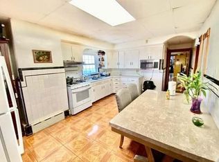48 Falcon St APT 3, Boston, MA 02128