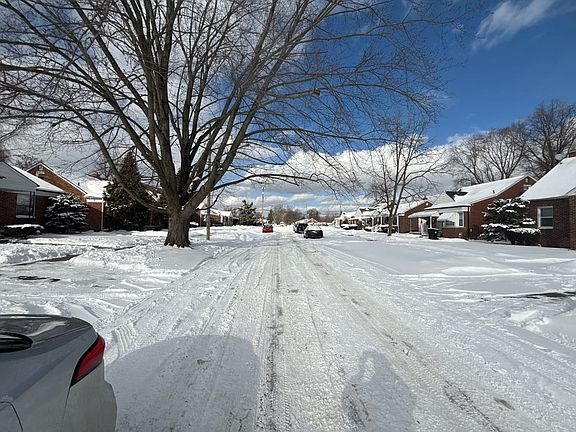 5th image of 11379 Virgil Ave
