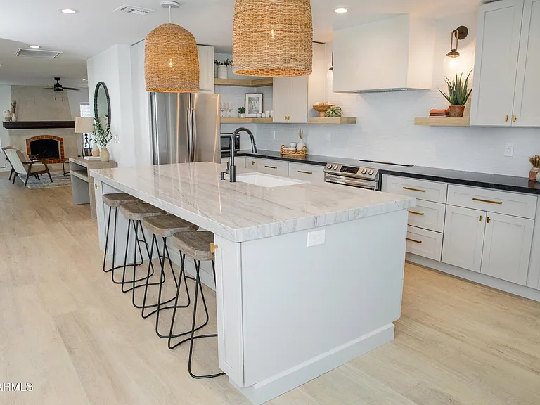 6302 E Winchcomb Dr — Photo 12