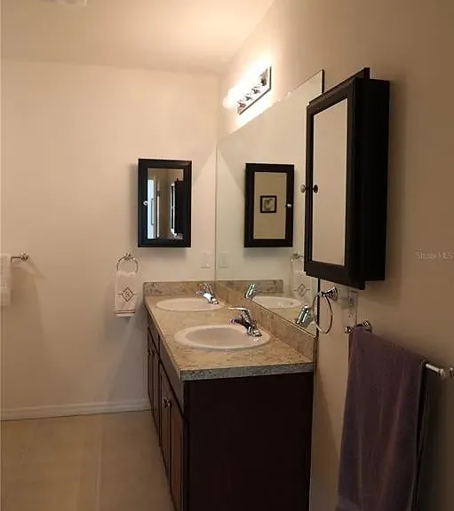 25316 E Lenox Cir — Photo 17