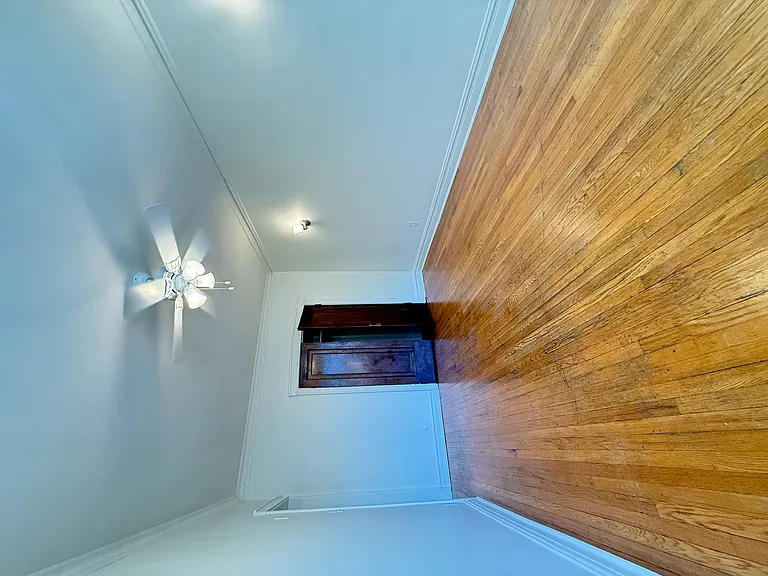 3235 W Dickens Ave #2 — Photo 11