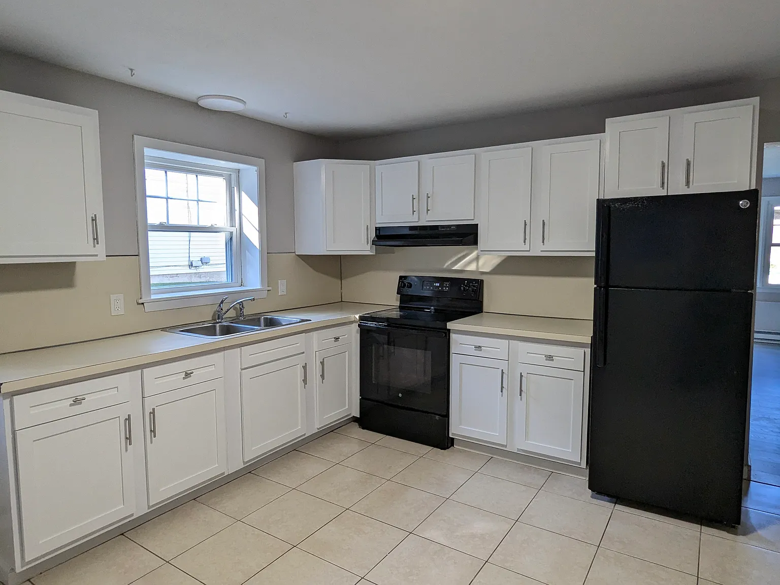 1 bed, $1,200 — Photo 2