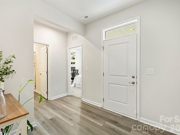 4th image of 1115 Ryan Meadow Dr